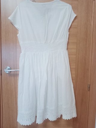 Vestido blanco estilo ibicenco