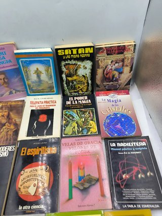 Libros Magia, velas y ocultismo 5€ ud. Ver condici