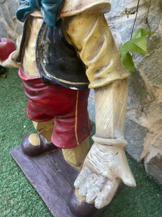Figura de Pinocho con Pepito Grillo