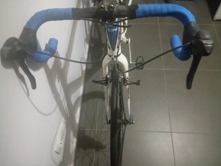 Bicicleta BH Blanca y Azul