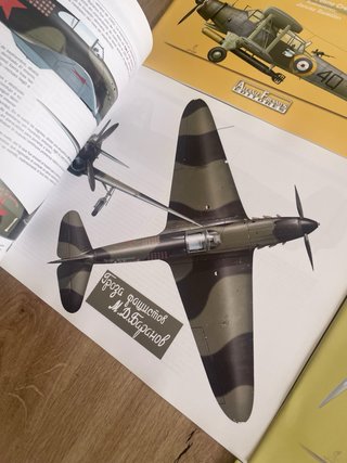 Pacchetto 7 Libri di Aviazion Militare e Profili