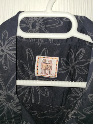 Camisa Desigual floral negra y gris