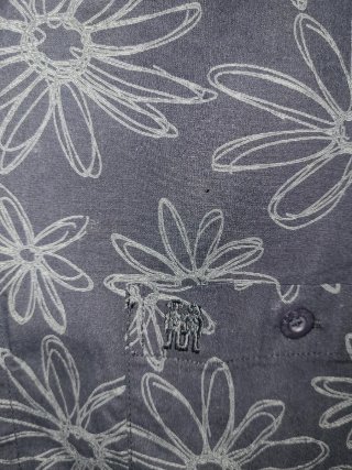 Camisa Desigual floral negra y gris
