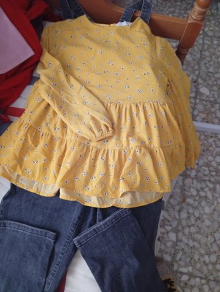 Sudadera niña Minnie lentejuelas