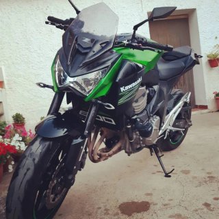 Kawasaki Z800E Negra y Verde