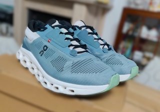 On Running Cloudstratus 3 Scarpe da Corsa