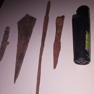 Lote 4 piezas hierro antiguo medieval