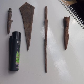 Lote 4 piezas hierro antiguo medieval
