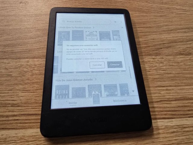 Pack 5 E-readers: 3 Kobo, 1 Kindle, 1 Inves