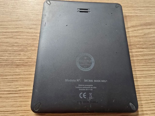 Pack 5 E-readers: 3 Kobo, 1 Kindle, 1 Inves
