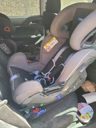 Silla coche grupo 1 a contramarcha