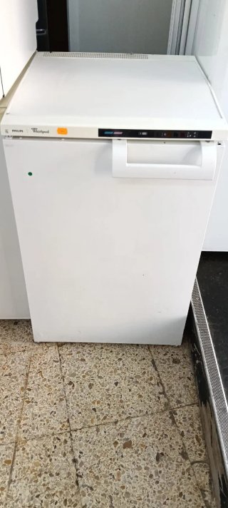 Congelador Vertical Whirlpool 85X54. 5 X 60 cm