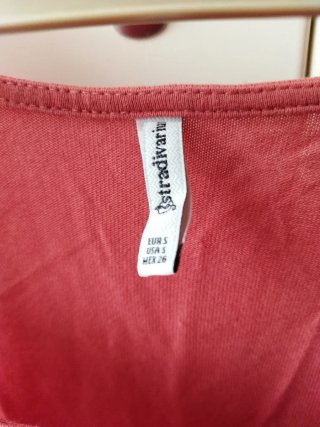 Camiseta tirantes Stradivarius S/36/8 roja