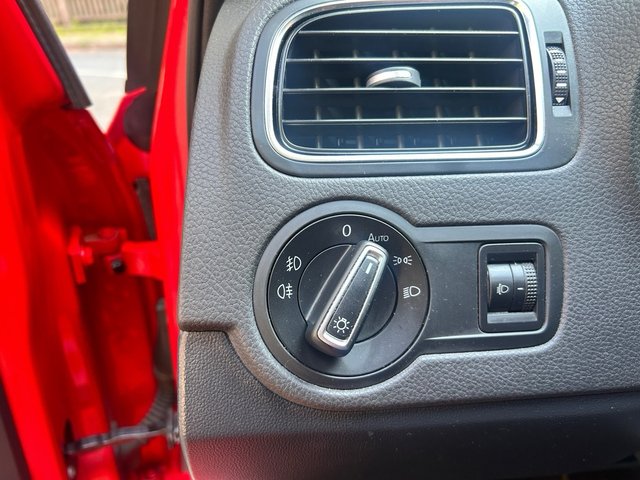 Volkswagen Polo TSI gasolina 90CV 2017
