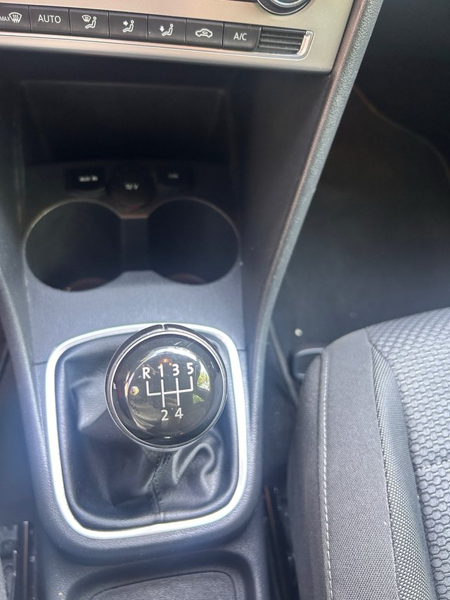 Volkswagen Polo TSI gasolina 90CV 2017