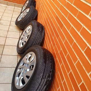 Llanta Hyundai 195/65R15