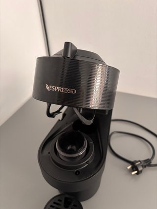 Cafetera Nespresso Vertuo Negra