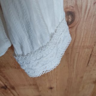 Blusa de algodón blanca para mujer