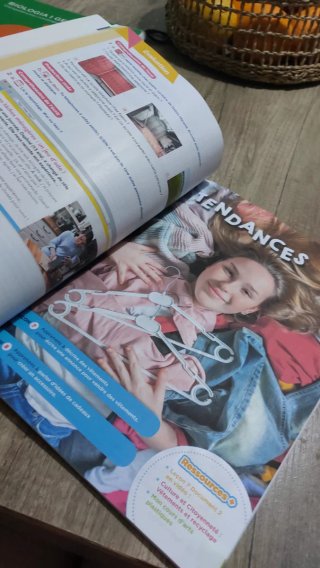 Libro de francés 2 ESO
