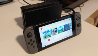 Nintendo Switch+MicroSD 128GB + Maletas+FIFA