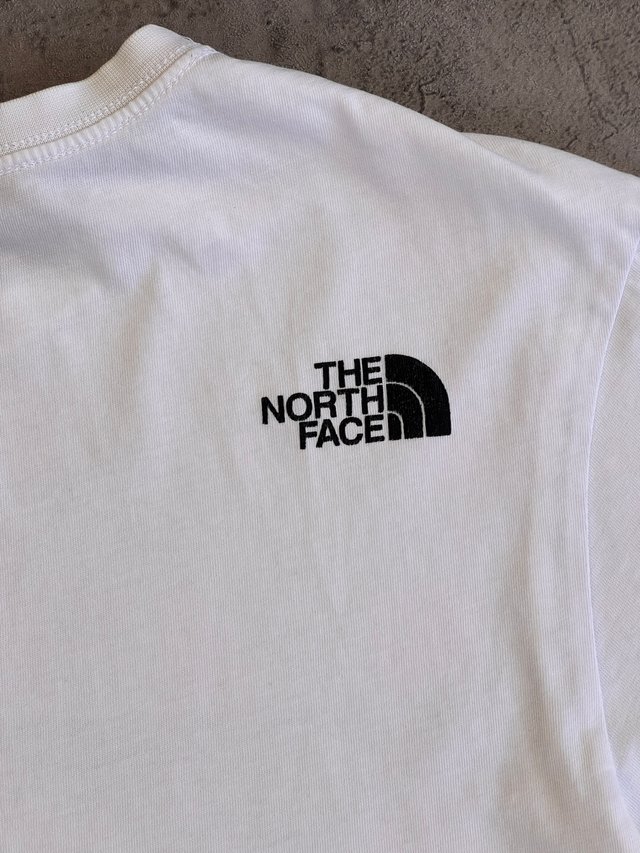 Camiseta The North Face Blanca Logo Grande