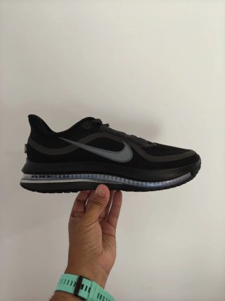 T44 Nike Pegasus Premium  Negras