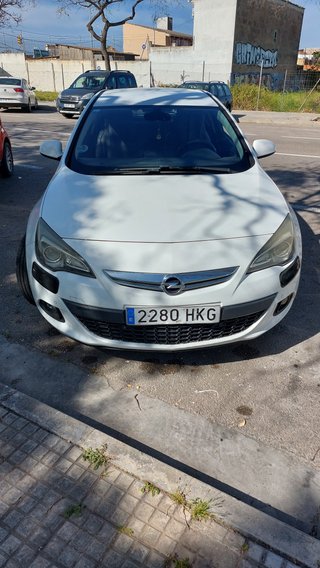 Opel Astra 2012