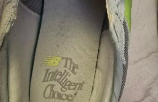New Balance 370 gris y verde