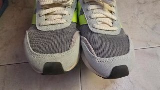 New Balance 370 gris y verde