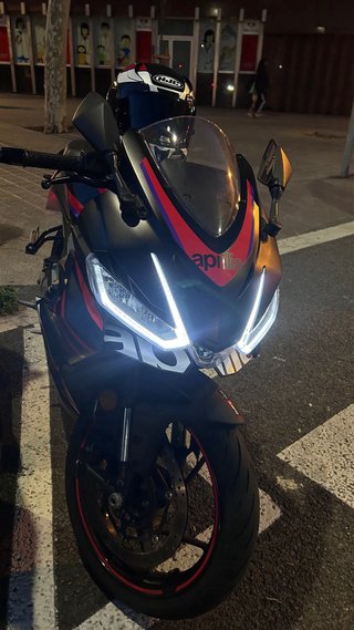 Aprilia RS 457 2024 Negra/Roja