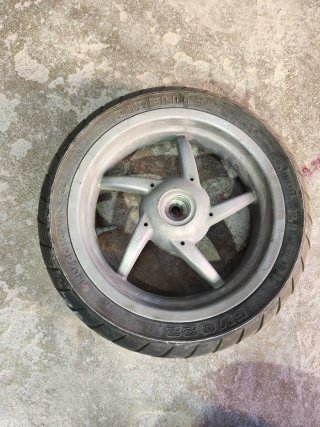 Llantas con neumáticos Aprilia SR 50