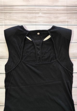 Guess Top Sin Mangas Negro Pedrería y Lentejuelas