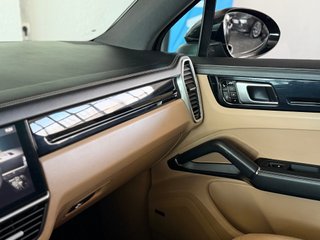 Porsche Cayenne -