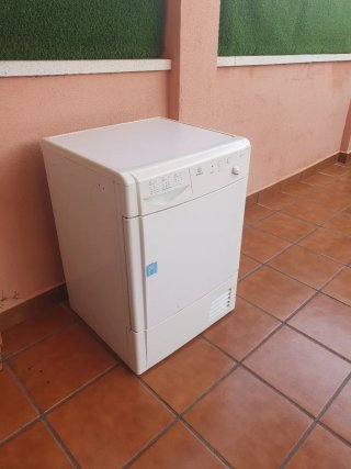 Secadora Indesit 7kg Condensación