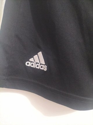 Pantalón corto Adidas negro