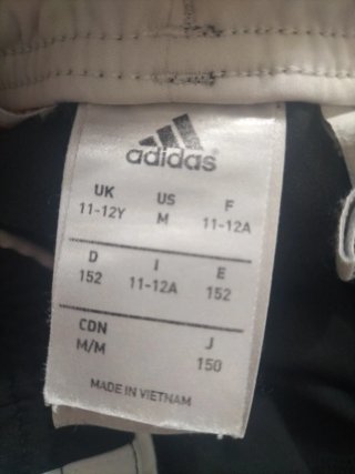 Pantalón corto Adidas negro