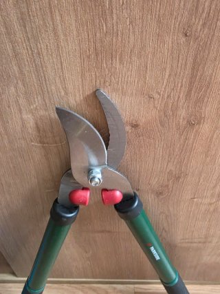 Set di forbici da potatura Gardena e Fiskars