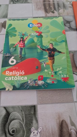 Libro religión católica