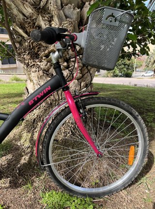 Bicicleta 26 con guardabarros y detalles rosas