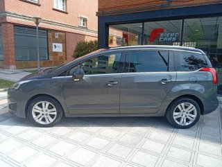Peugeot 5008 2014