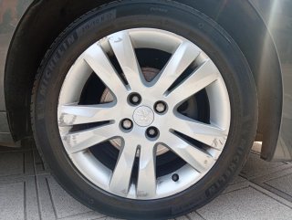 Peugeot 5008 2014
