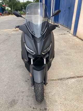 Yamaha Xmax 300