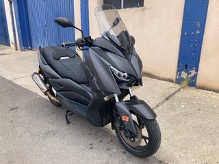 Yamaha Xmax 300