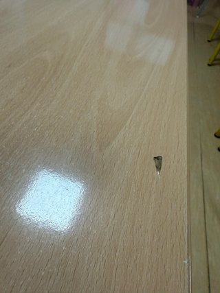 Mesa plegable de madera y metal