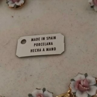 Conjunto de porcelana y metal bañado en oro