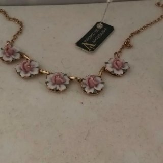 Conjunto de porcelana y metal bañado en oro