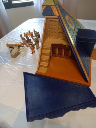 Pirámide Egipto Playmobil con figuras