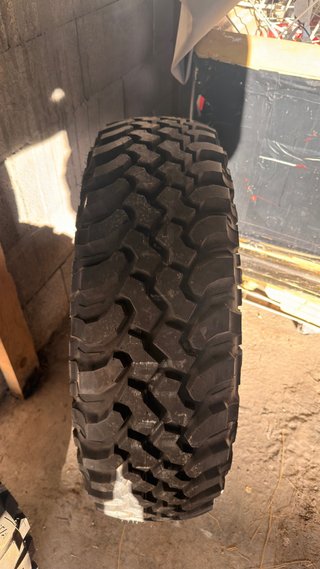 BFGoodrich Mud Terrain T/A KM2 265/75R16 Nuevas
