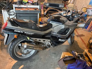 Suzuki GSX 750 F
