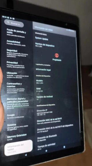 Tablet con teclado casi nueva URGE VENTA